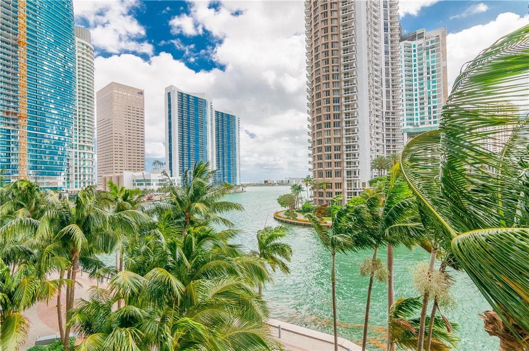 Condominium at 465 Brickell Avenue # 419, Miami FL 33131