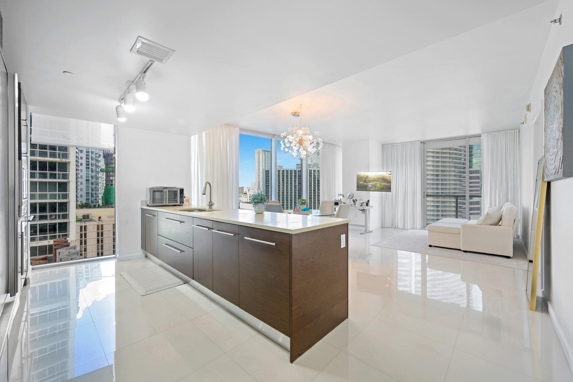 Condominium at 475 Brickell Avenue # 1815, Miami FL 33131