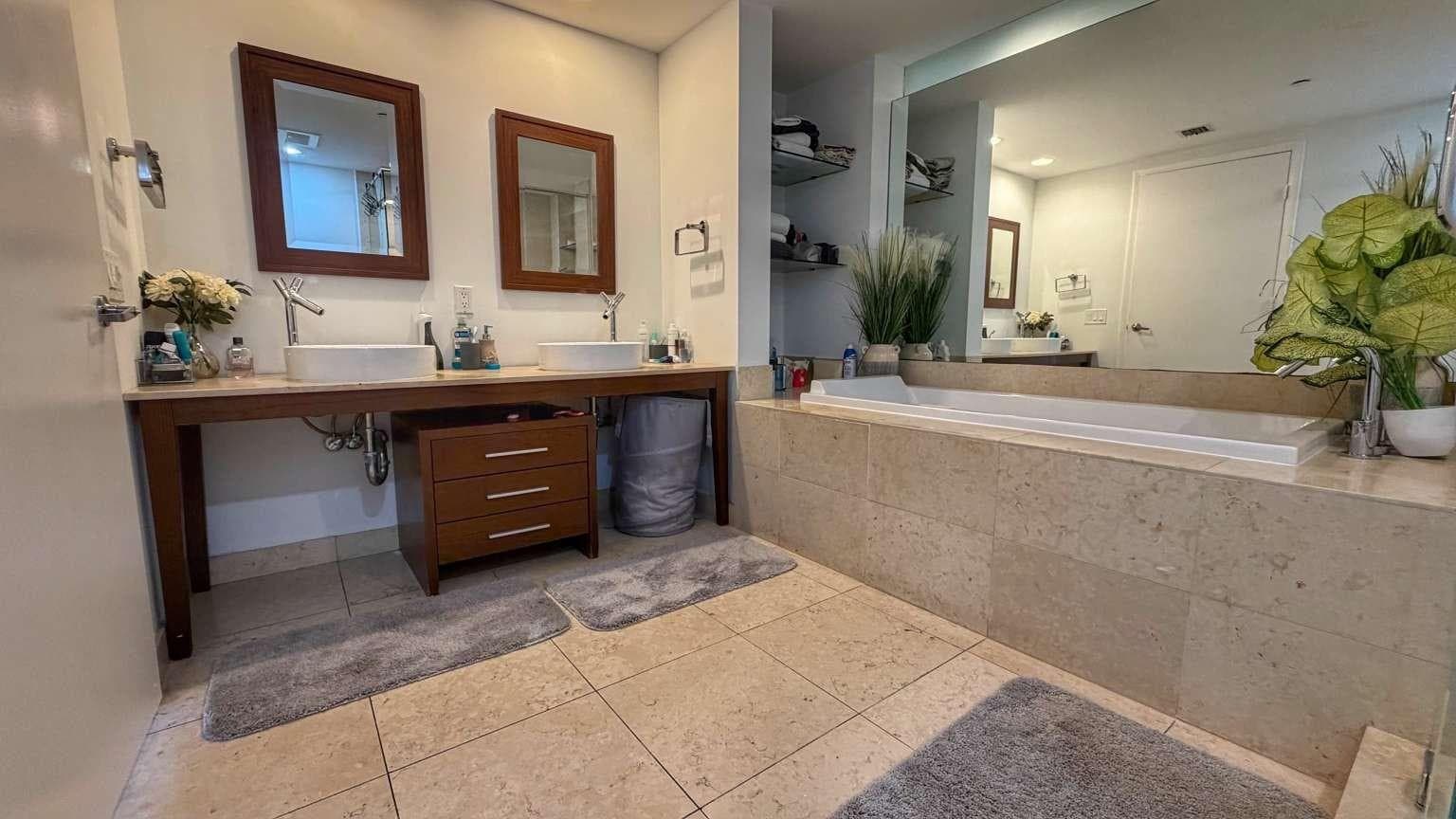 Condominium at 485 Brickell Avenue # 3608, Miami FL 33131