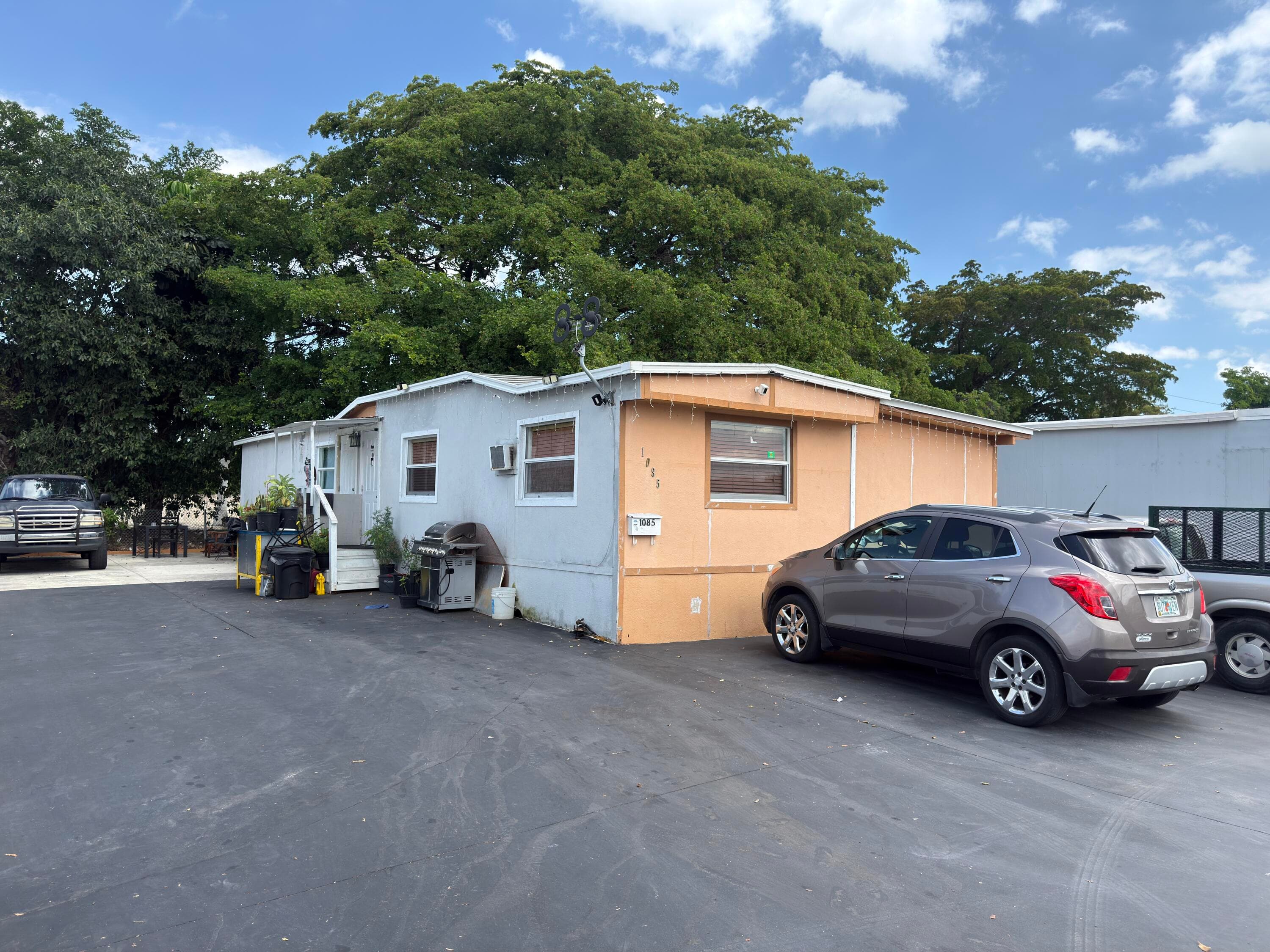 Residential at 1085 SW 127th Court, Miami FL 33184