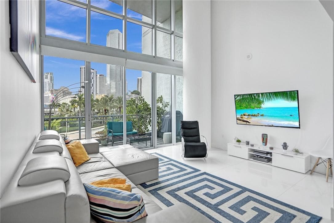 Condominium at 90 SW 3rd Street, Miami FL 33130