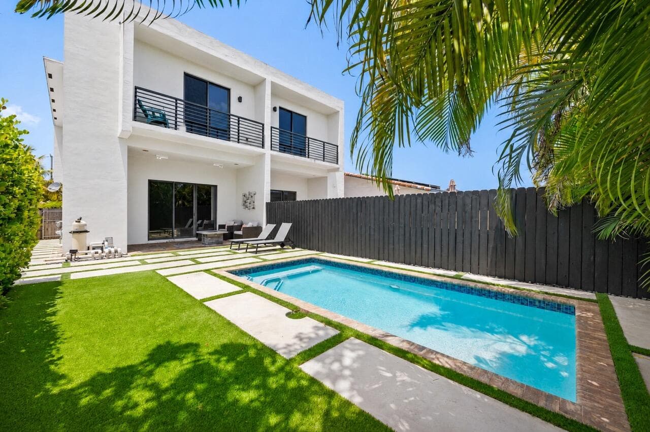Townhouse at 3090 SW 17th Street, Miami FL 33145
