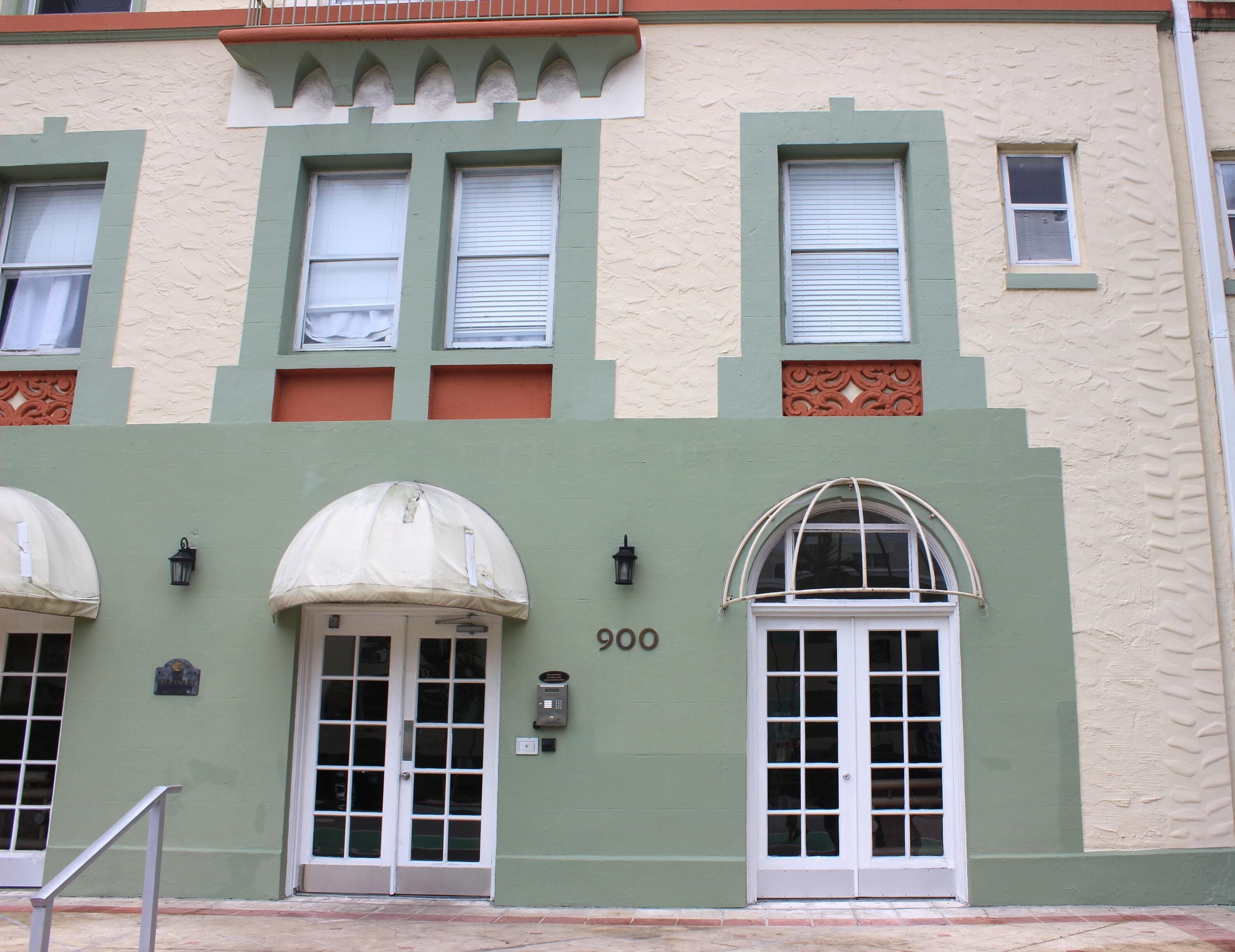 Condominium at 900 16TH Street # 204, Miami Beach FL 33139
