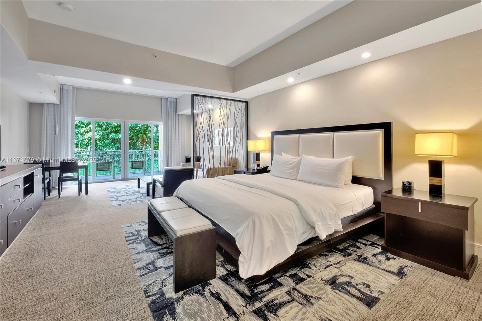 Condominium at 5300 NW 87th Ave # 606, Doral FL 33178