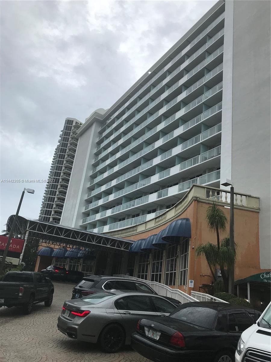 Hotel/Motel at 19201 Collins Ave # 637, Sunny Isles Beach FL 33160