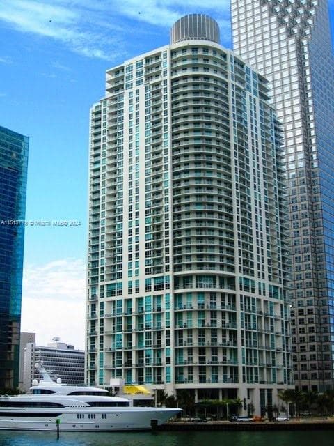 Condominium at 300 S Biscayne Blvd # 2709, Miami FL 33131