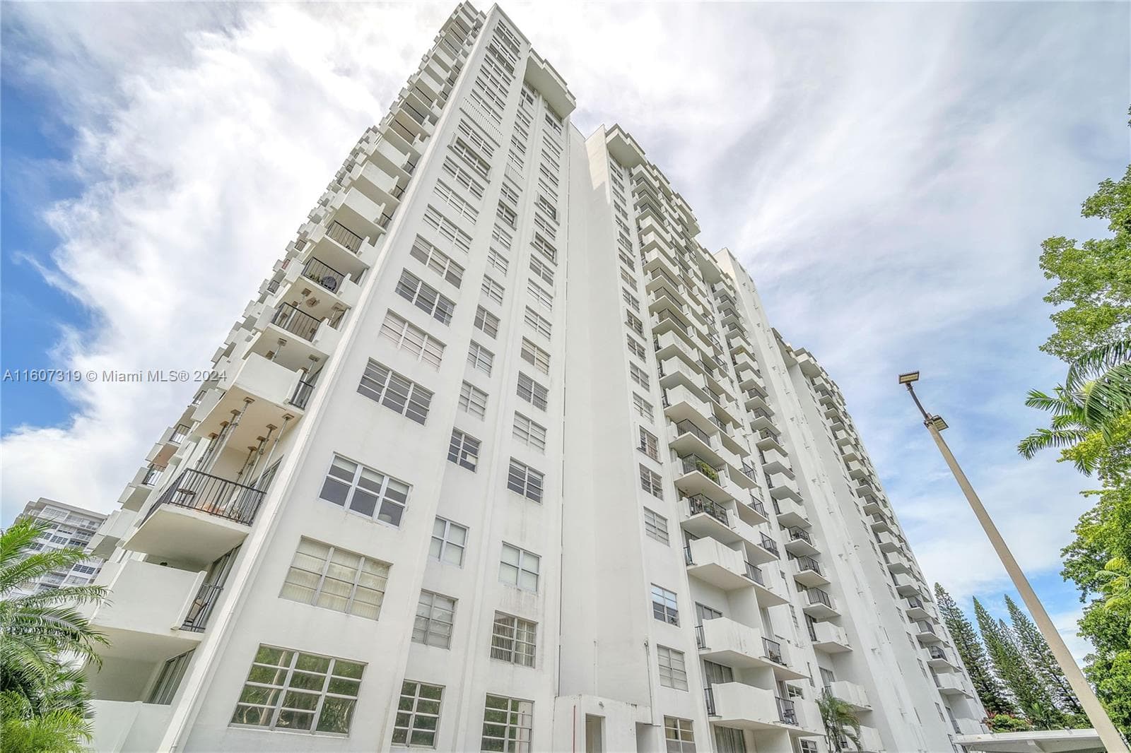 Condominium at 2780 NE 183rd St # 1601, Aventura FL 33160