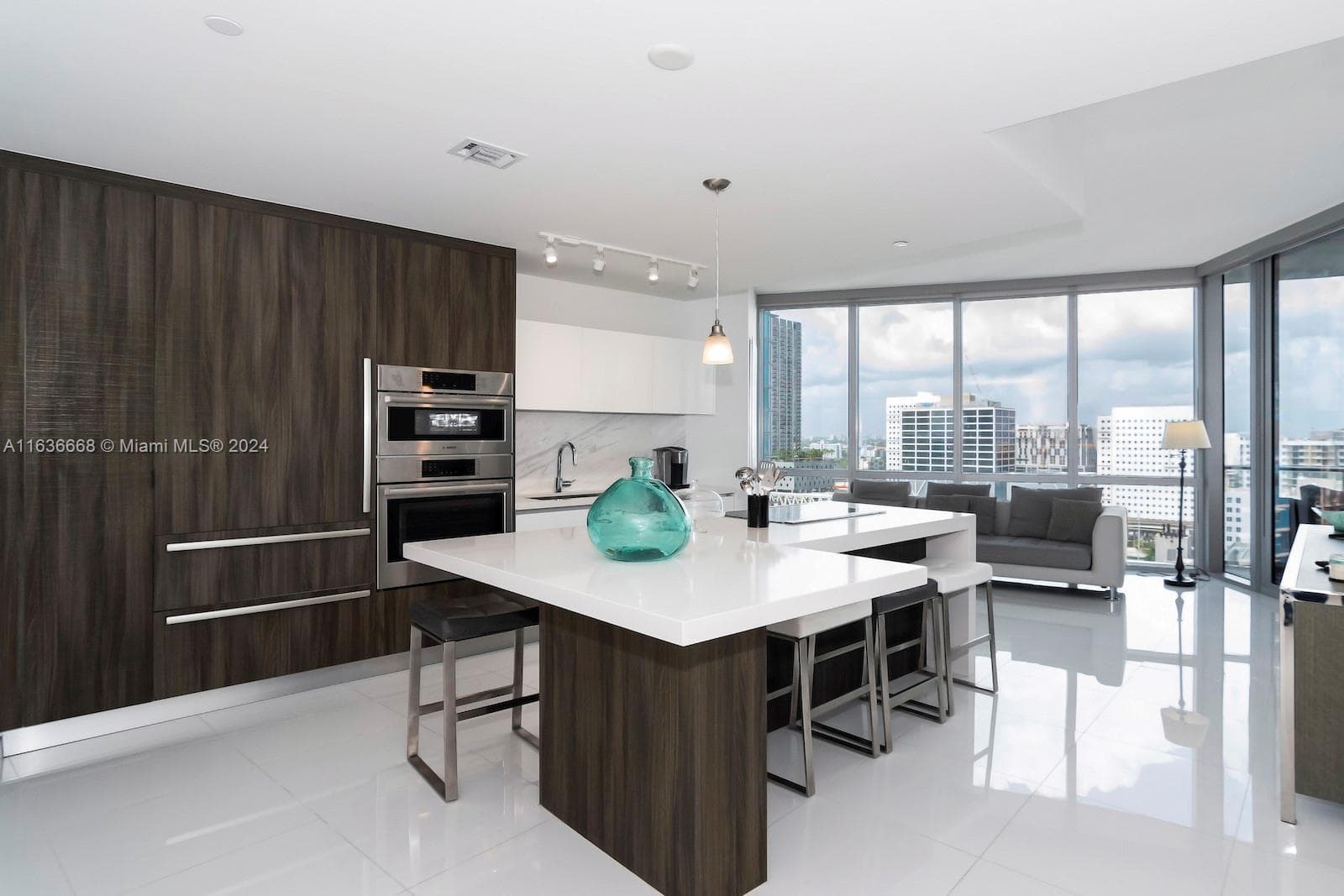 Condominium at 851 NE 1st Ave # 1710, Miami FL 33132