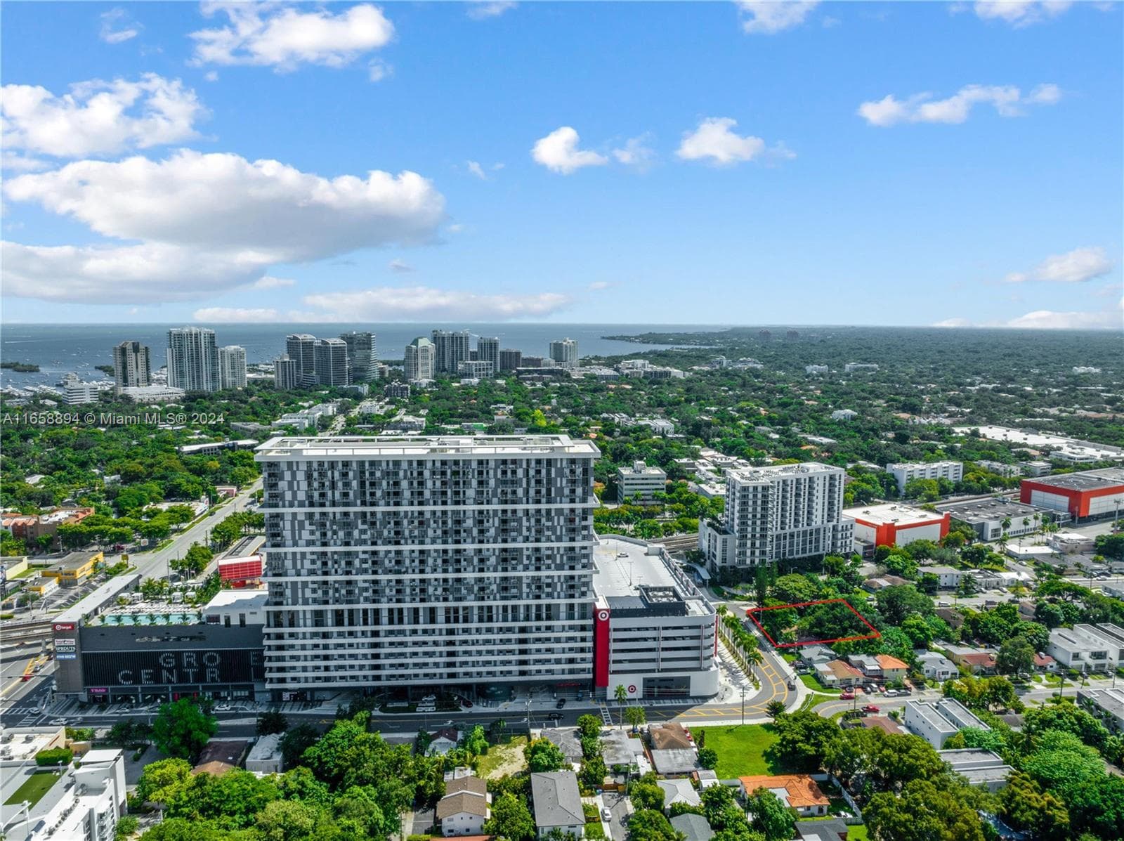 Single Family Residence at Miami, FL, 33133