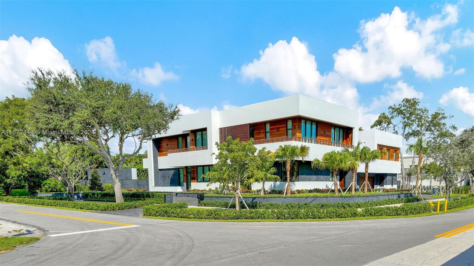 Single Family Residence at 9860 NE 5th Avenue Rd, Miami Shores FL 33138