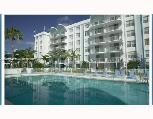 Condominium at 498 NW 165th St Rd # 607, Miami FL 33169