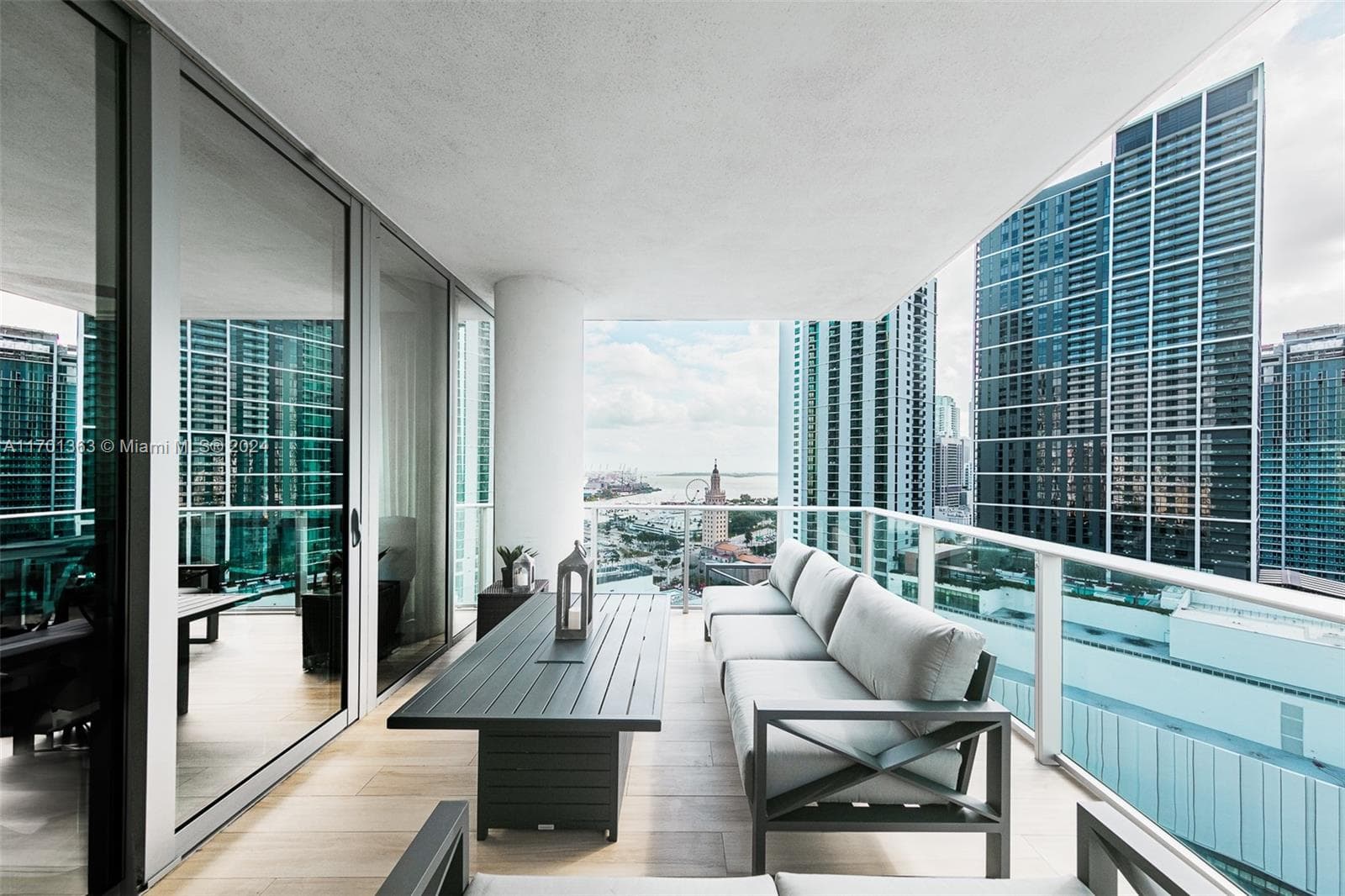 Condominium at 851 NE 1st Ave # 2111, Miami FL 33132