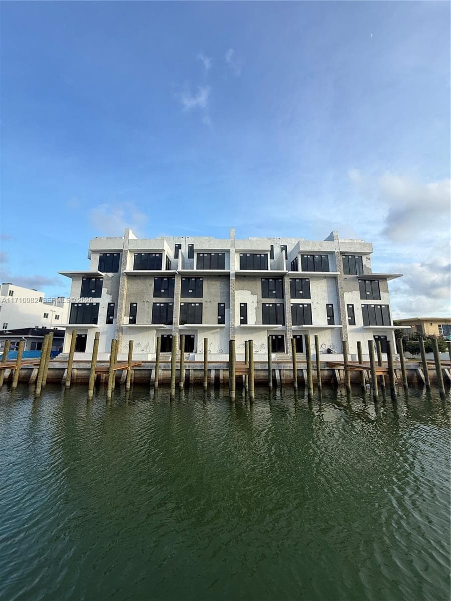 Townhouse at 2005 Calais Dr # 1, Miami Beach FL 33141