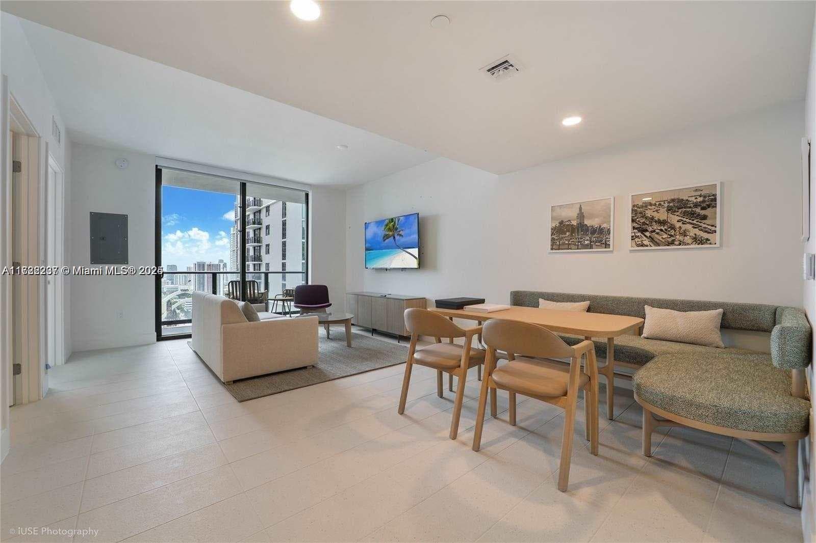 Condominium at 159 NE 6 # 3913, Miami FL 33132