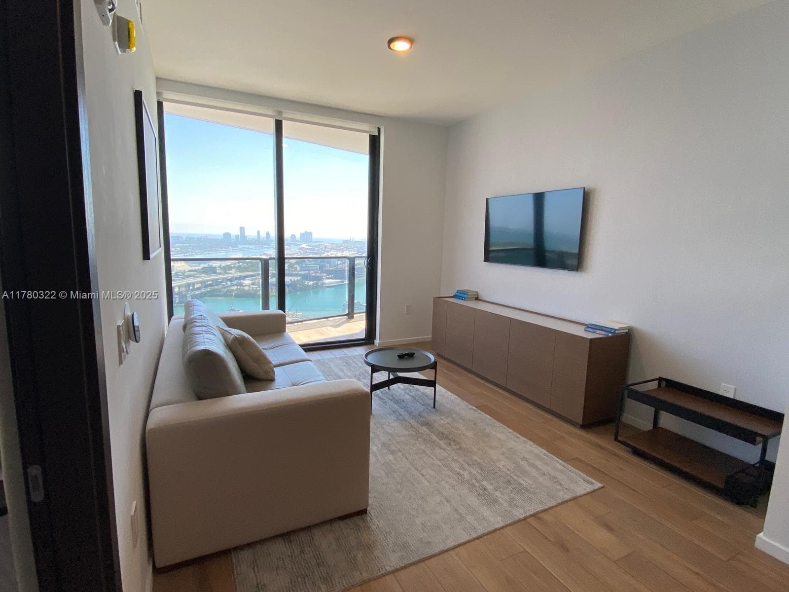 Condominium at 398 NE 5th St # 2910, Miami FL 33132