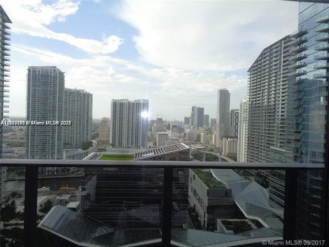 Condominium at 45 SW 9th St # 2709, Miami FL 33130