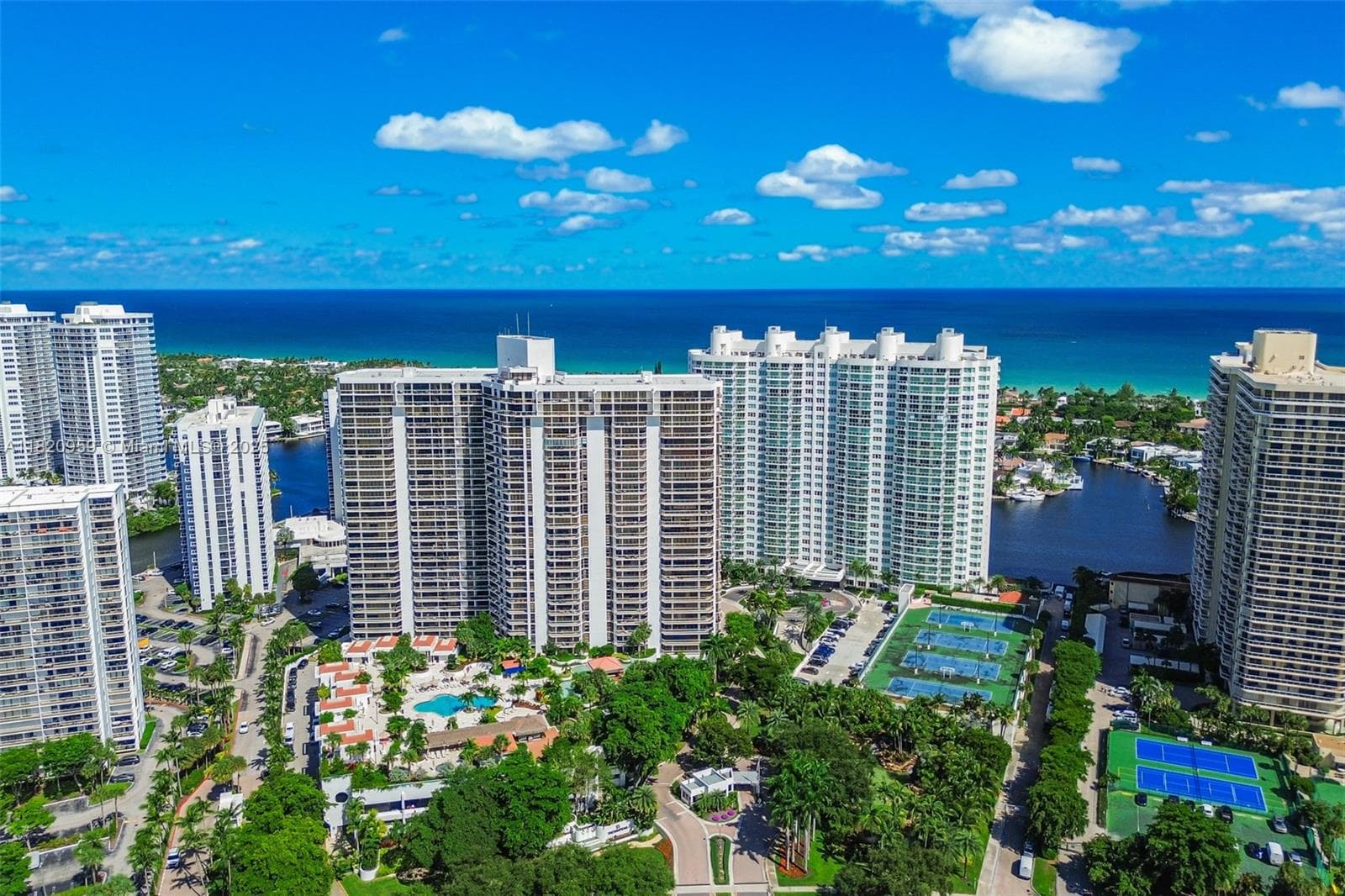 Condominium at 20281 E Country Club Dr # 1412, Aventura FL 33180