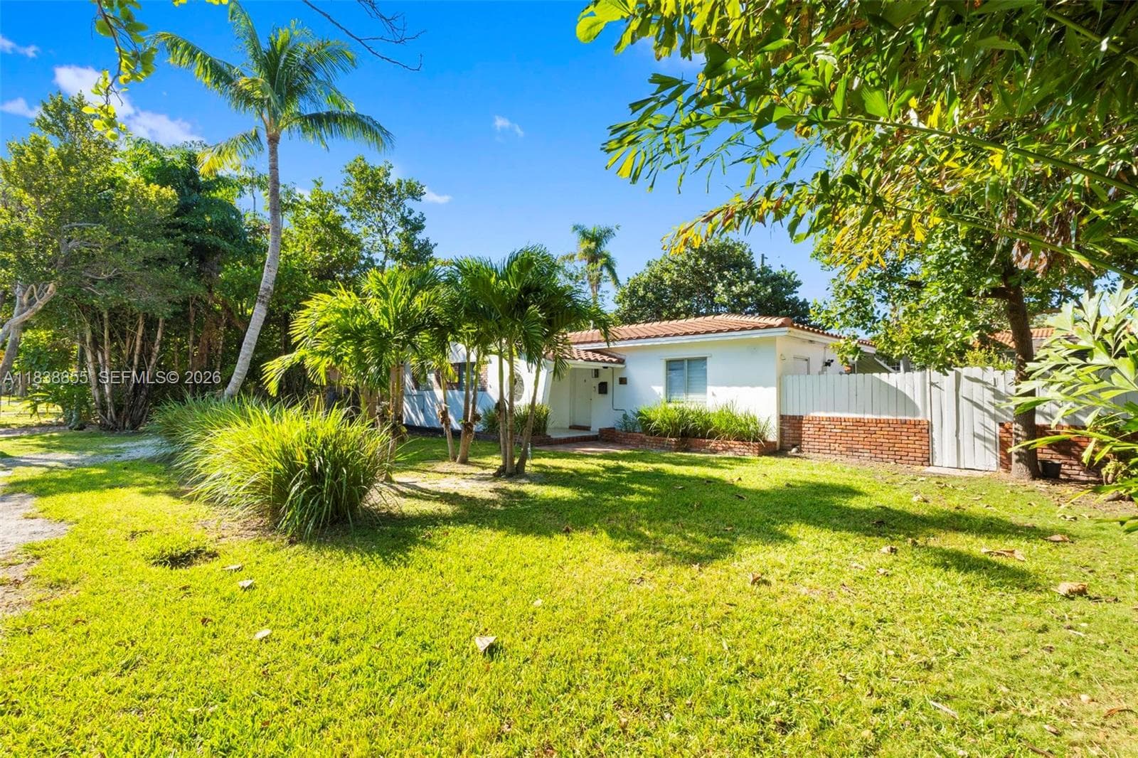 Single Family Residence at 738 Fernwood Rd, Key Biscayne FL 33149