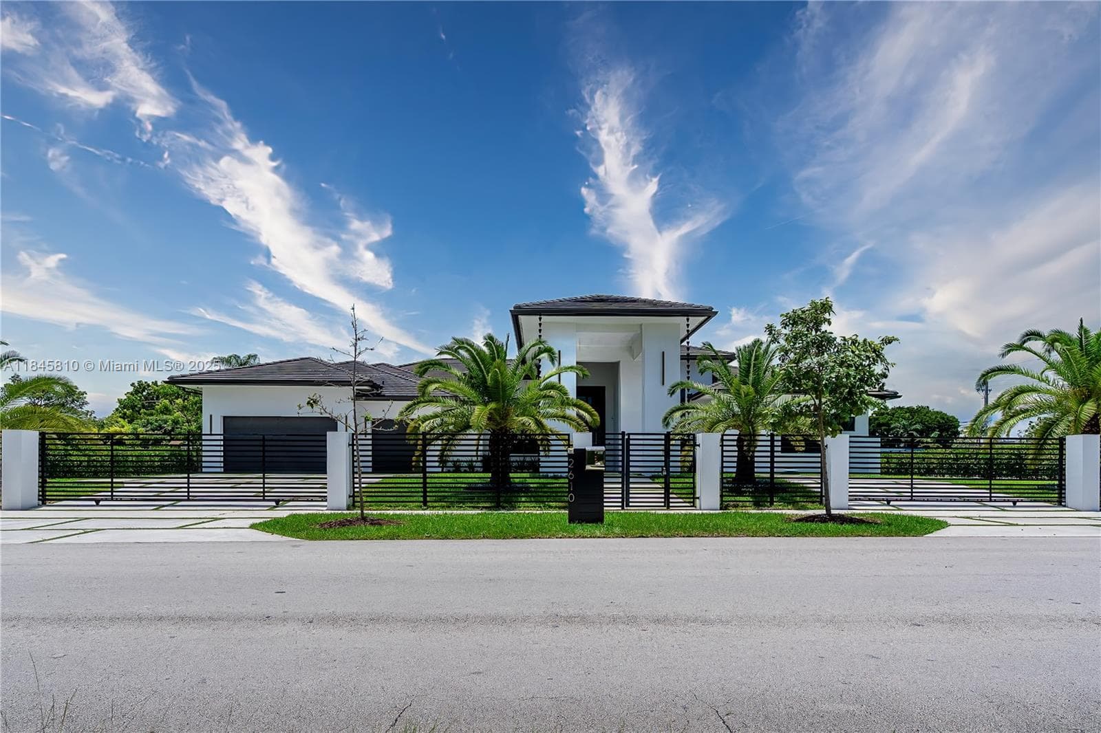 Single Family Residence at 2610 SW 130th Ave, Miami FL 33175