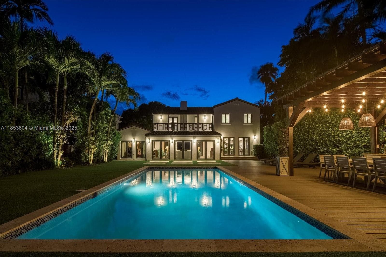 Single Family Residence at 4475 N Meridian Ave, Miami Beach FL 33140