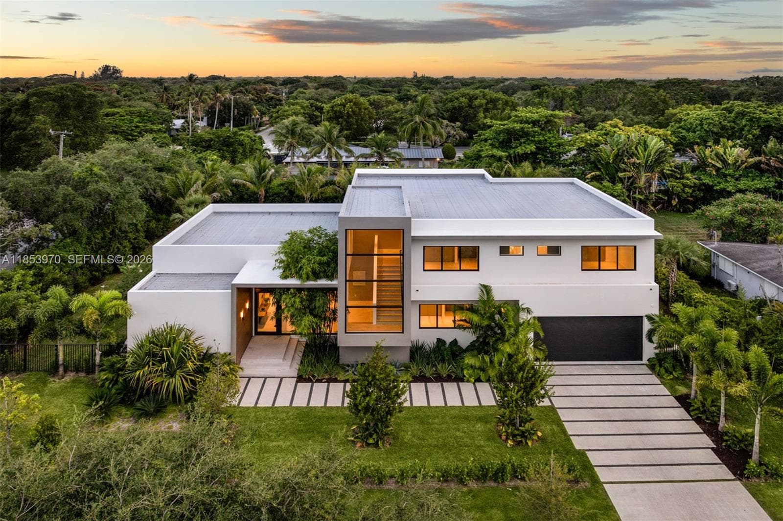 Single Family Residence at 7400 SW 127th St, Pinecrest FL 33156