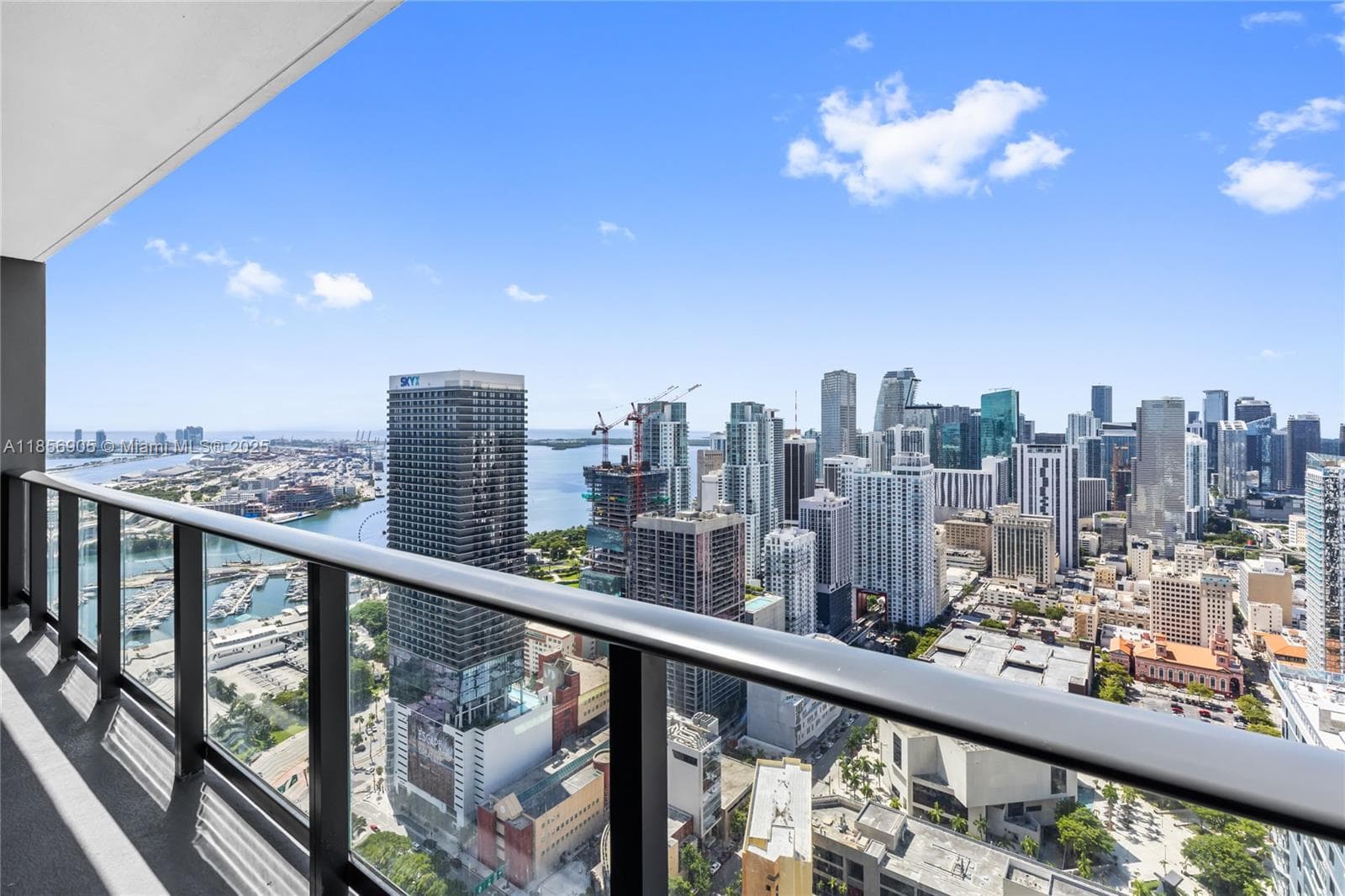 Condominium at 601 NE 1st Ave # 4607, Miami FL 33132
