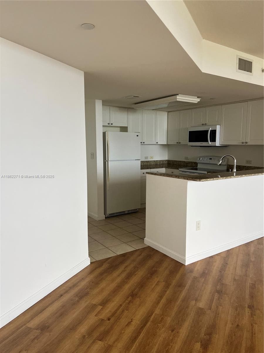 Condominium at 19501 W Country Club Dr # 1411, Aventura FL 33180