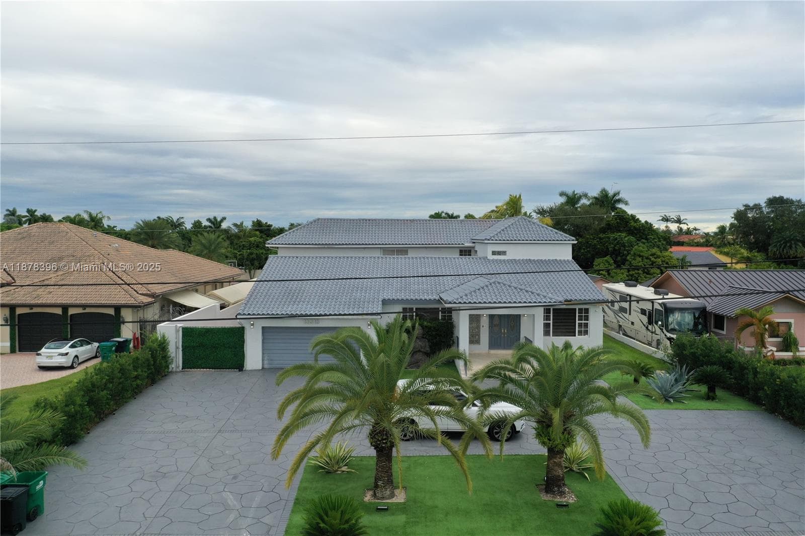 Single Family Residence at 13815 SW 38th St, Miami FL 33175