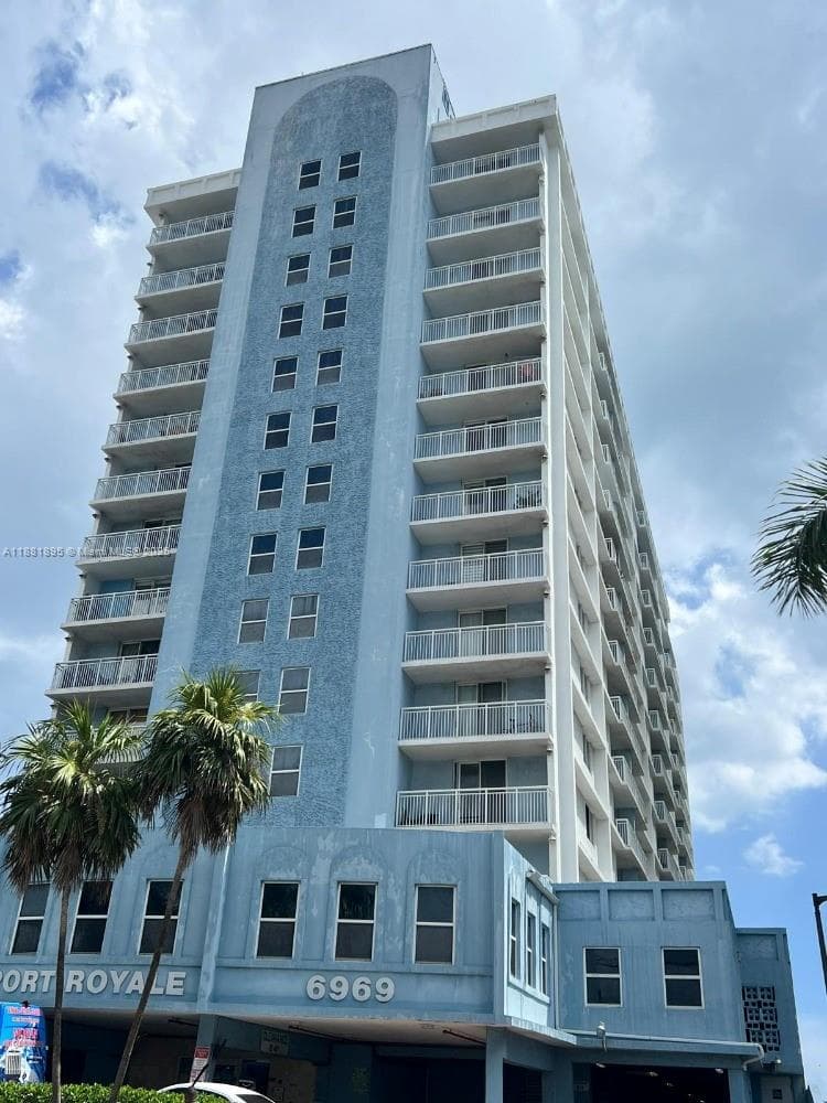 Condominium at Miami Beach, FL, 33141