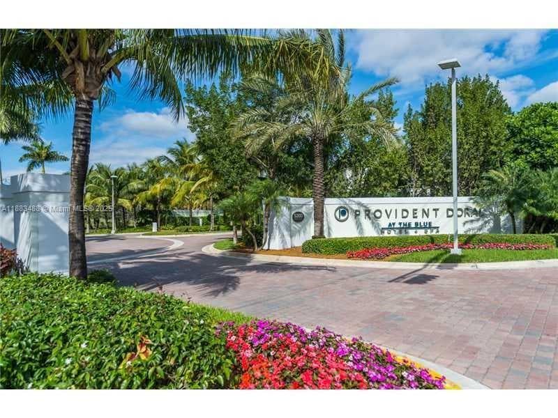 Condominium at 5300 NW 87th Ave # 415, Doral FL 33178
