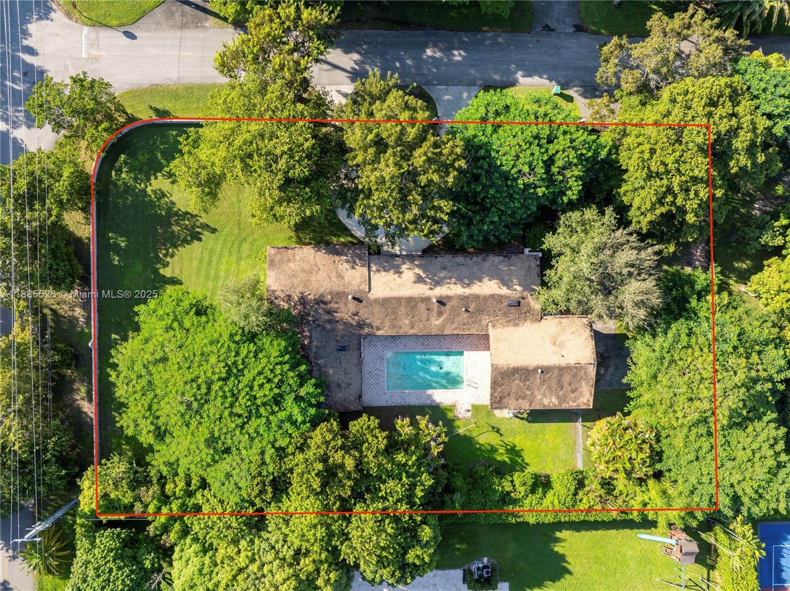 Single Family Residence at 6201 SW 114th St, Pinecrest FL 33156