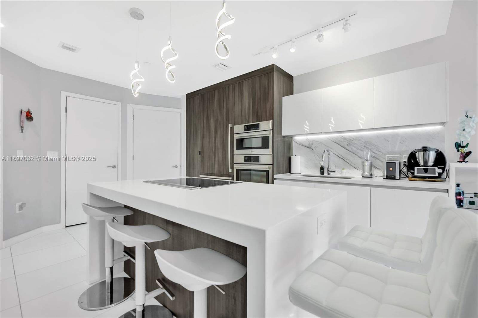 Condominium at 851 NE 1st Ave # 806, Miami FL 33132