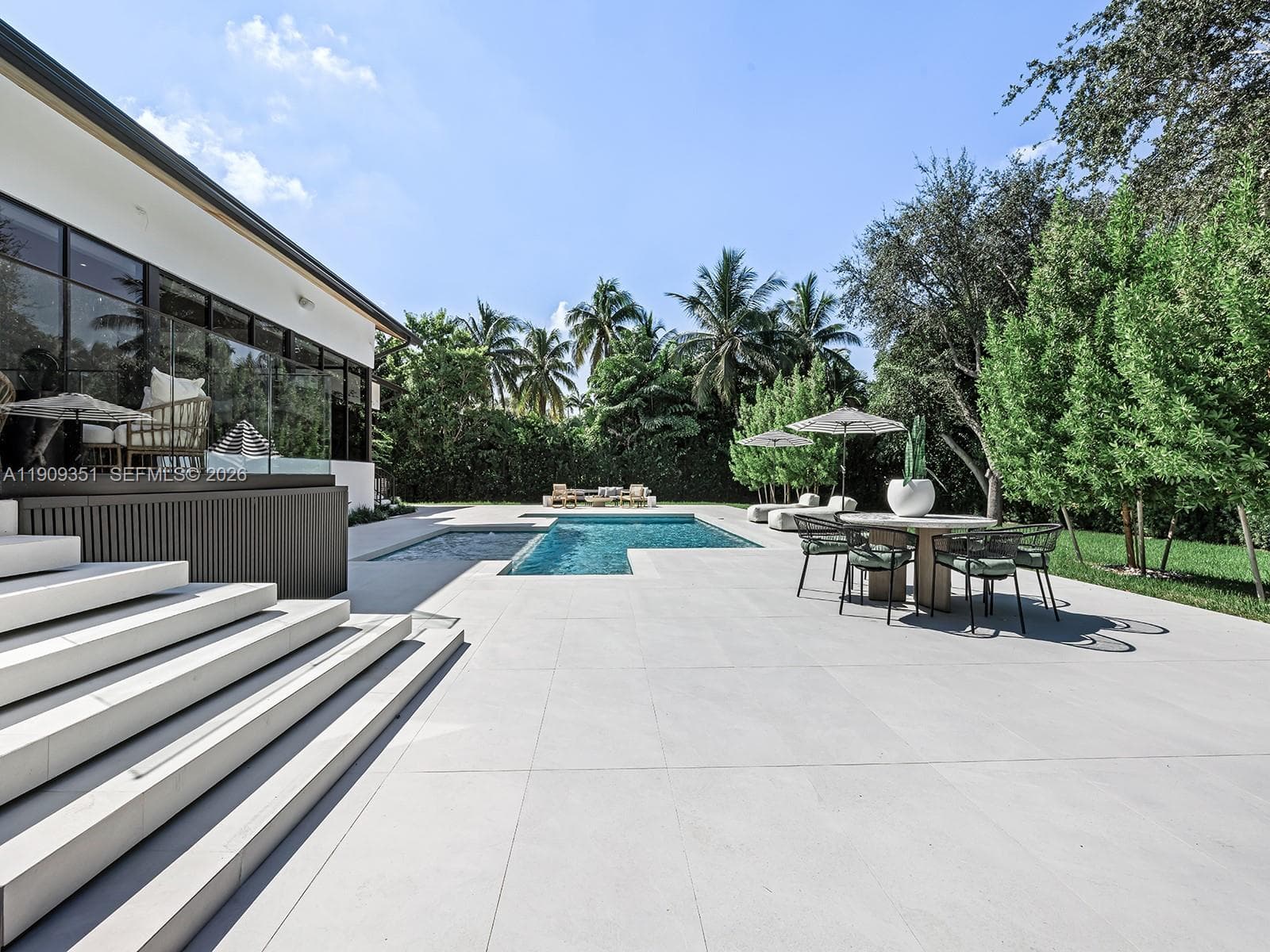 Single Family Residence at 7910 Los Pinos Cir, Coral Gables FL 33143