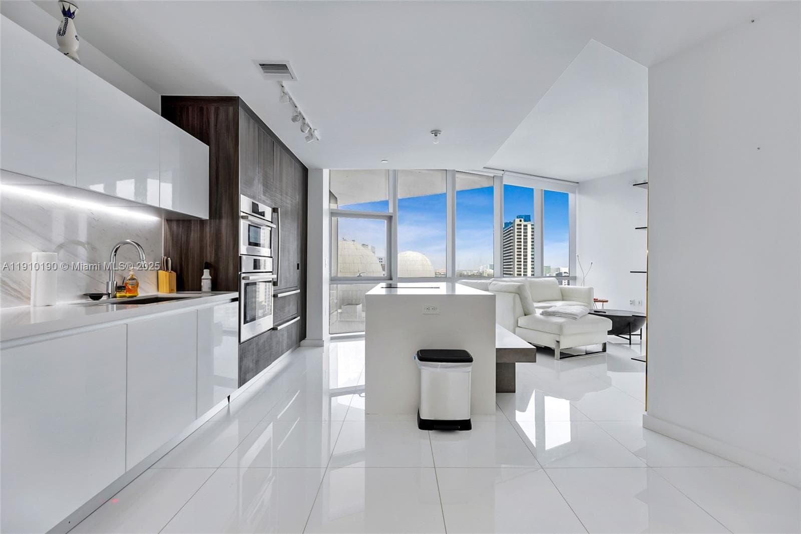 Condominium at 851 NE 1st Ave # 1202, Miami FL 33132
