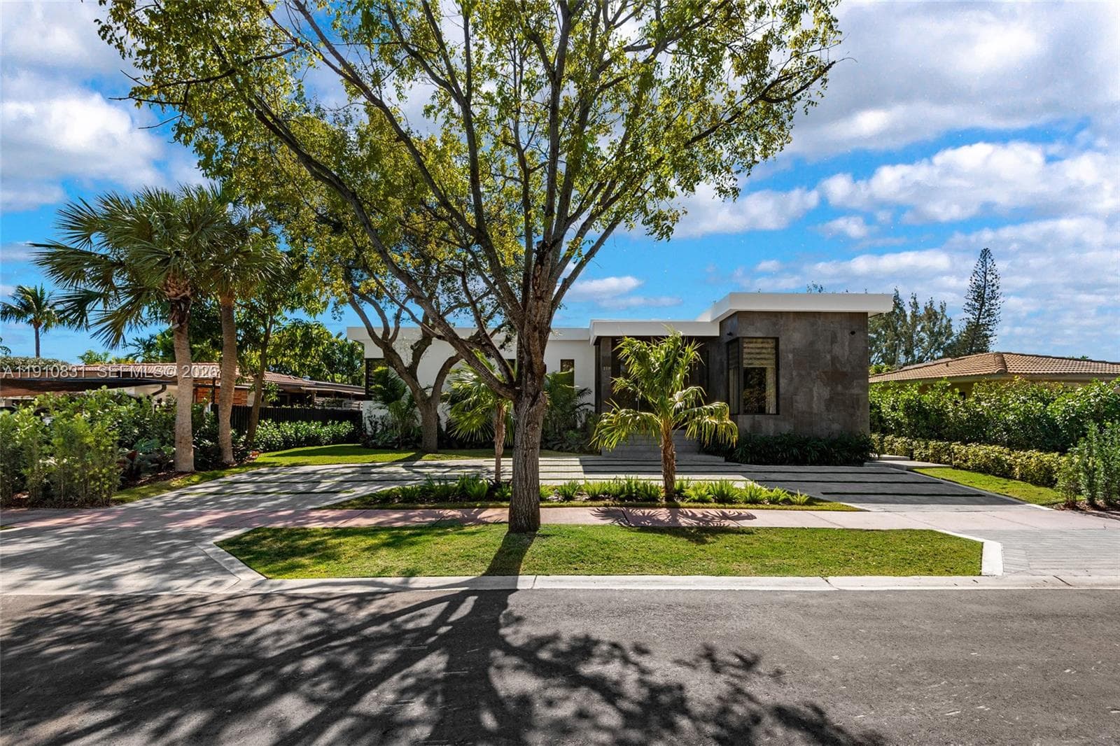 Single Family Residence at 270 N Shore Dr, Miami Beach FL 33141
