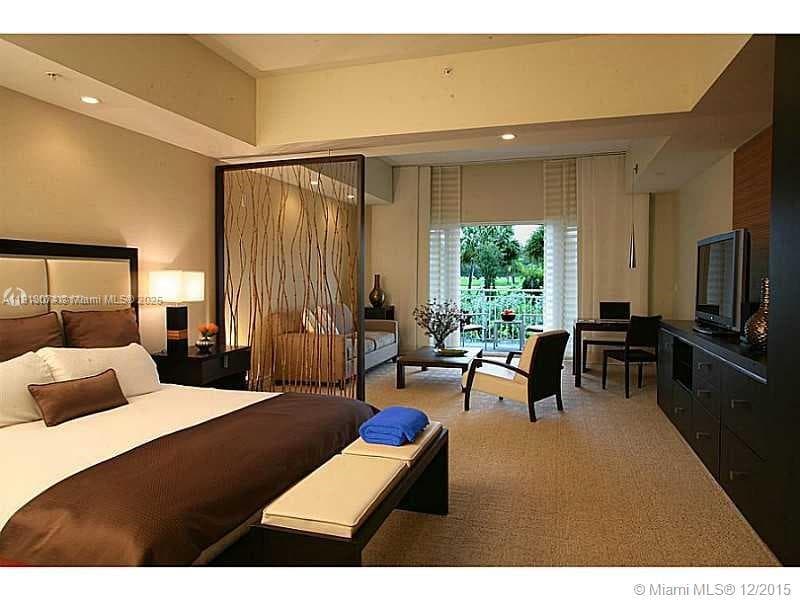 Condominium at 5300 NW 87th Ave # 802, Doral FL 33178
