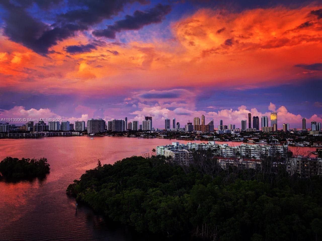 Condominium at 16385 Biscayne Blvd # 3003, North Miami Beach FL 33160