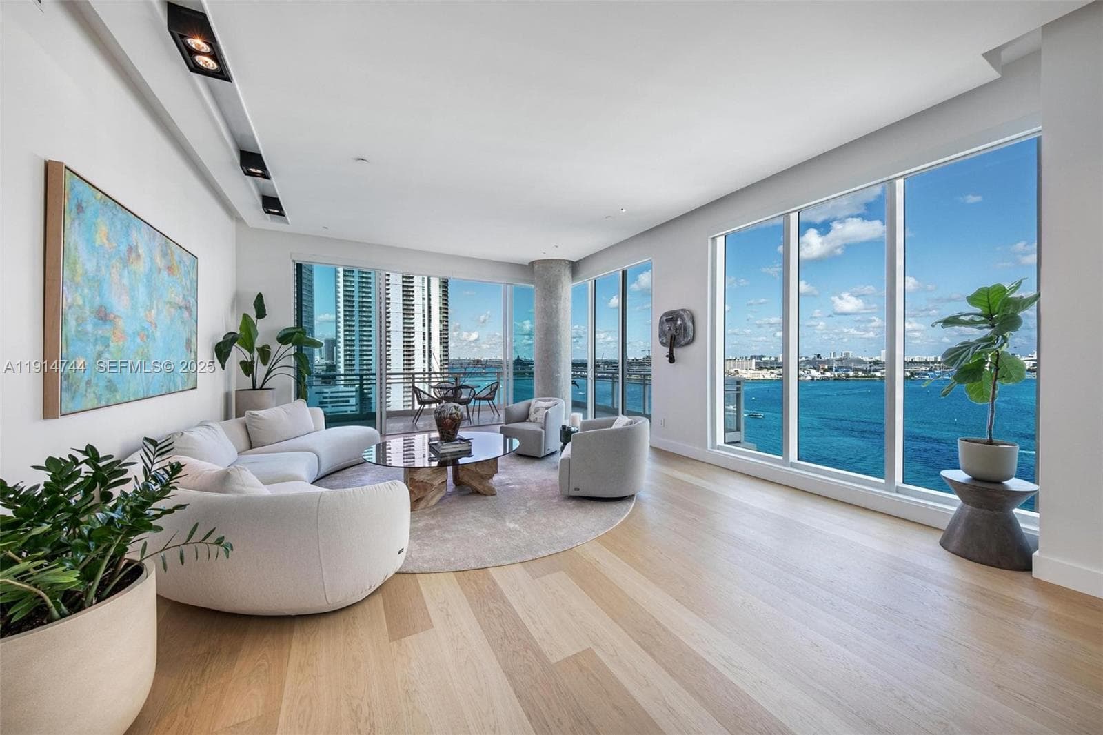 Condominium at 900 Brickell Key Blvd # 1403, Miami FL 33131