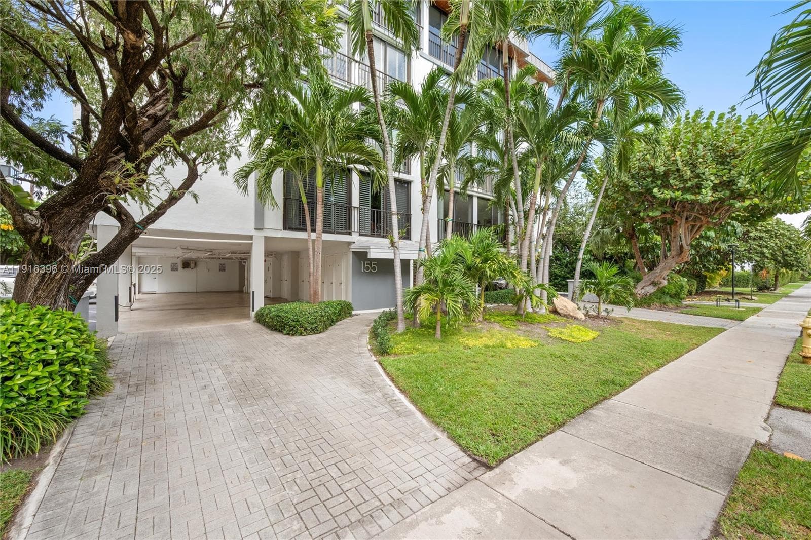 Condominium at 155 Sunrise Dr # 4B, Key Biscayne FL 33149