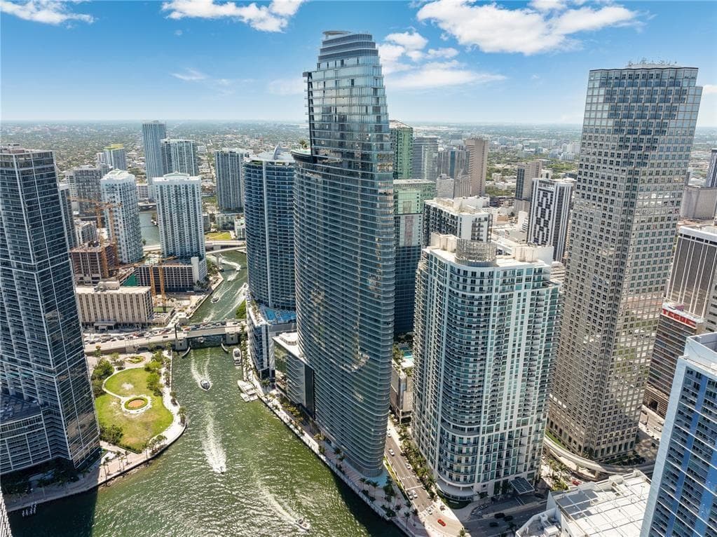 Condominium at 300 Biscayne Blvd Way # 2508, Miami FL 33131