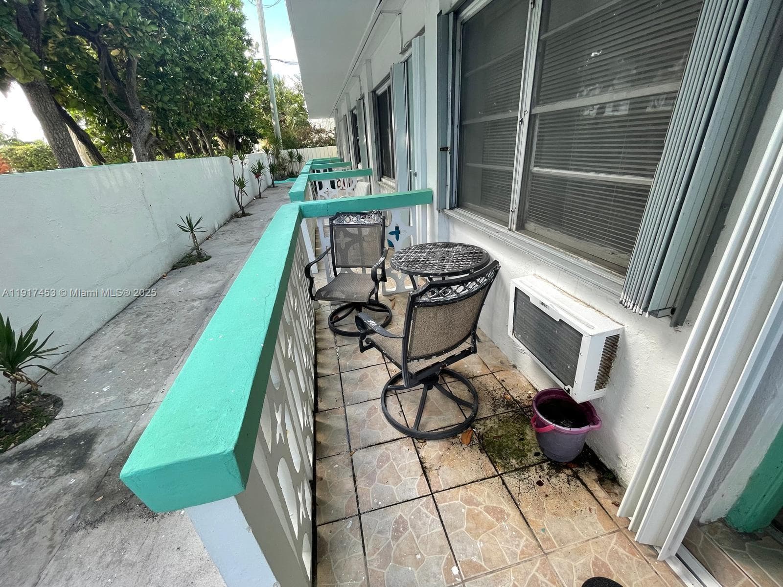 Stock Cooperative at 6490 Collins Ave # 5, Miami Beach FL 33141