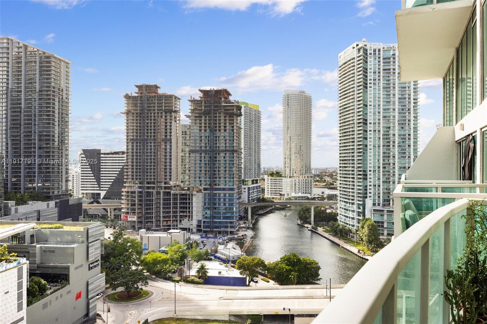 Condominium at 41 SE 5th St # 1210, Miami FL 33131