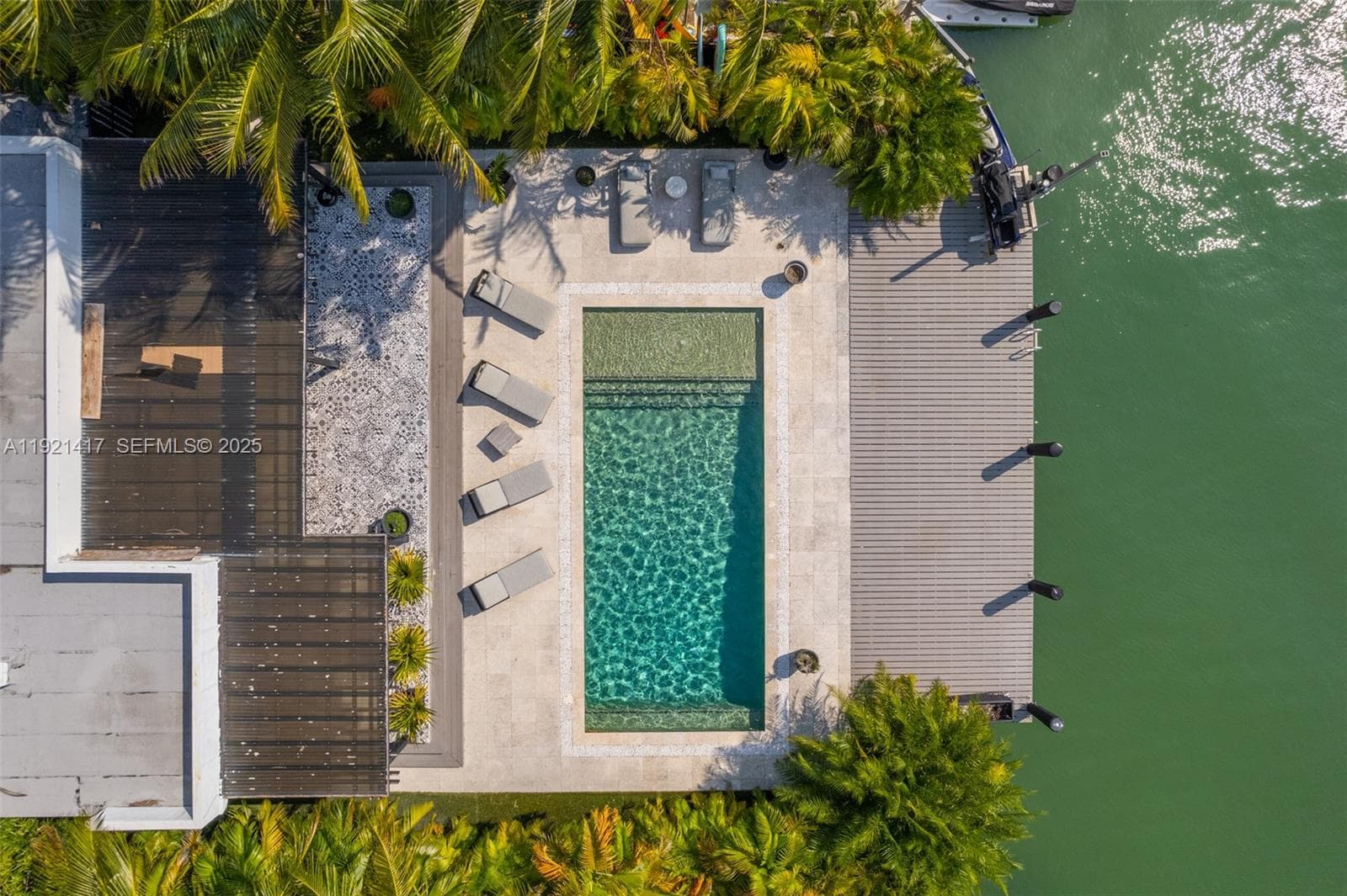 Single Family Residence at 970 S Shore Dr, Miami Beach FL 33141