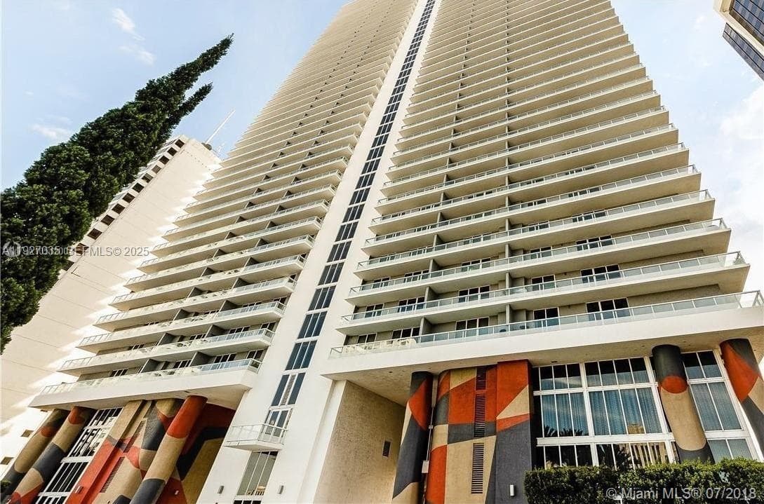 Condominium at 50 BISCAYNE BLVD # 1703, Miami FL 33132
