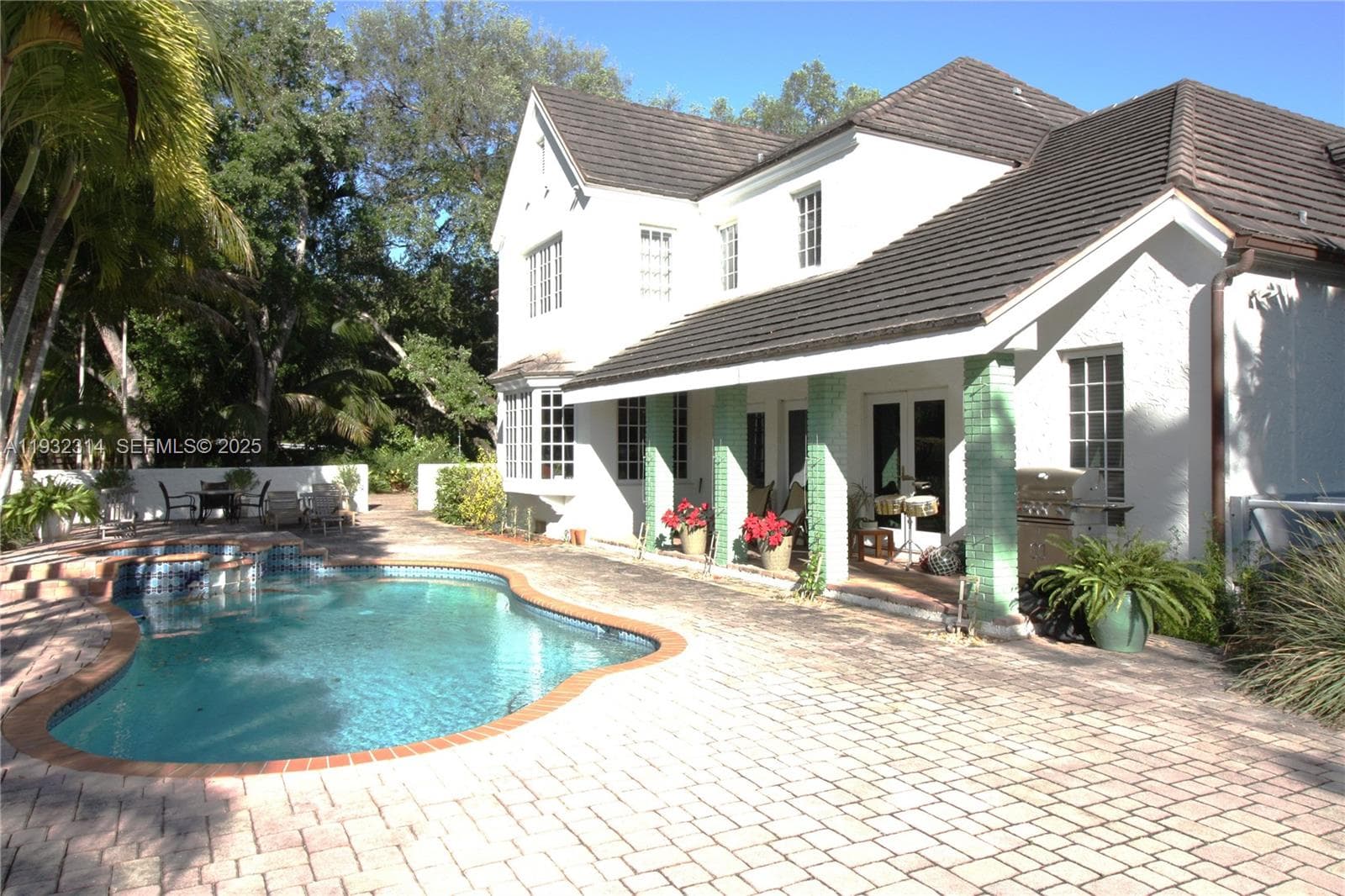 Single Family Residence at 6750 Granada Blvd, Coral Gables FL 33146
