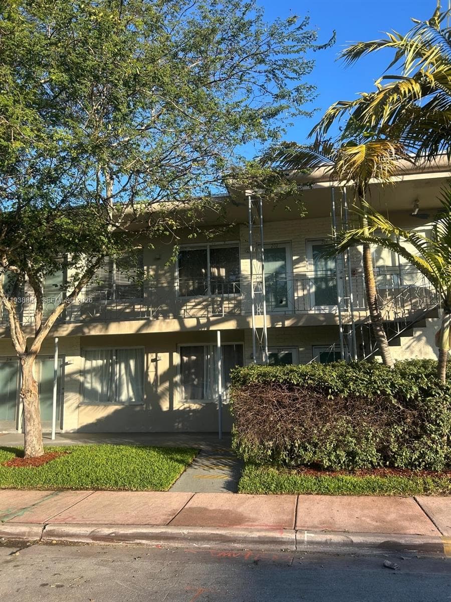 Condominium at 801 15th St # 202, Miami Beach FL 33139