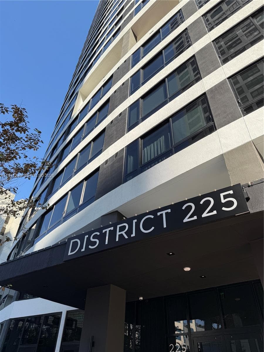 Condominium at 225 N MIAMI AVE # 3505, Miami FL 33132