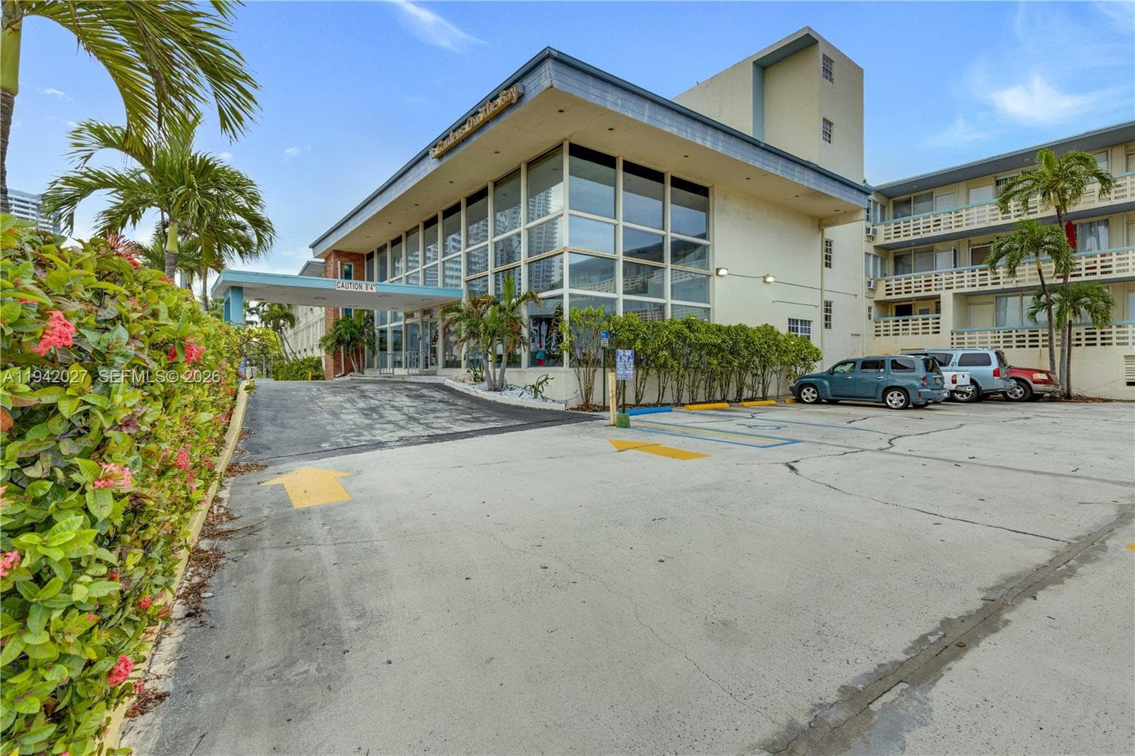 Stock Cooperative at 6484 Indian Creek Dr # 220, Miami Beach FL 33141