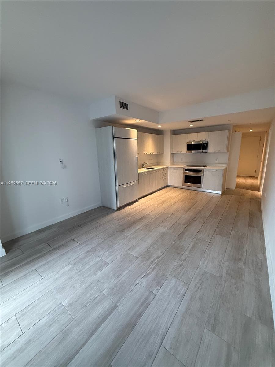 Condominium at 45 SW 9th St # 1004, Miami FL 33130