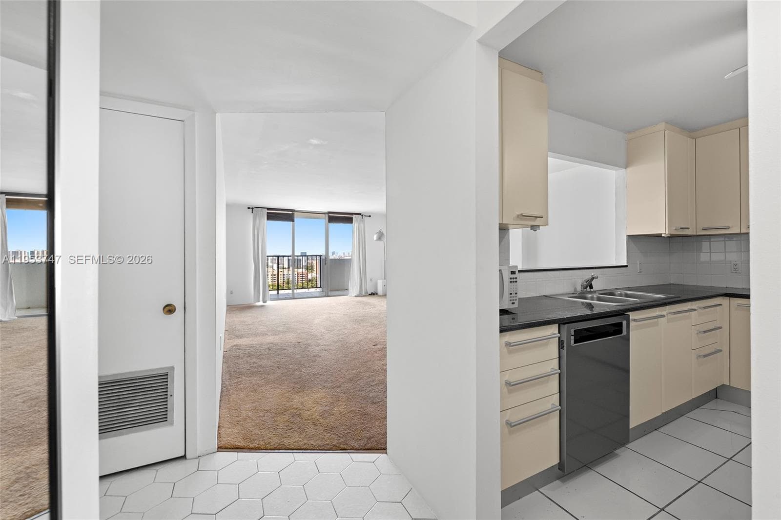 Condominium at 2780 NE 183rd St # 1911, Aventura FL 33160